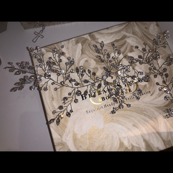 Swarovski crystal vine headpiece - Picture 5 of 16